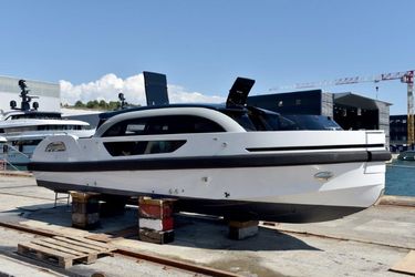 25' Custom 2023 Yacht For Sale